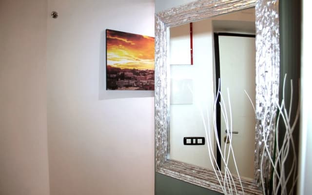 St Peter Square Apartment - photo 5
