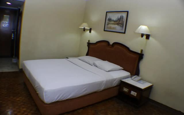 Hotel Menteng 2 - photo 4