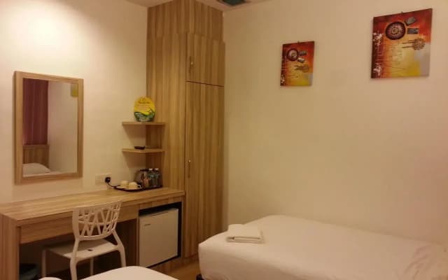 Century Inn Hotel - photo 4