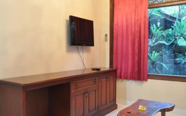 Ngetis Homestay - photo 4