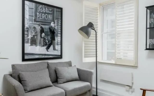 Rustic 2 Bed Maisonette Over 3 Floors In Goodge St - photo 5