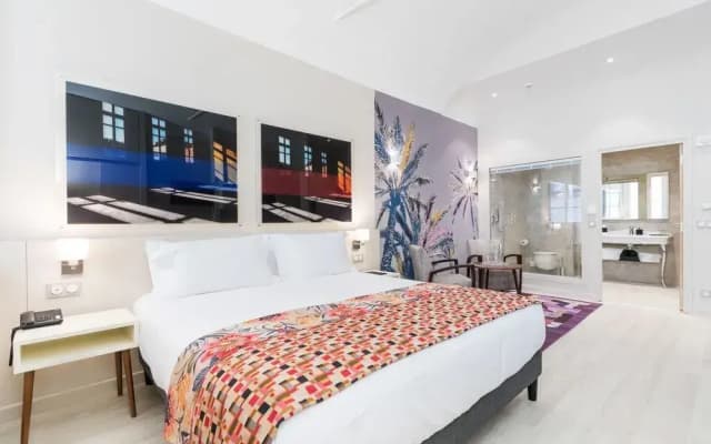 Palais Saleya Apartment & Suite - photo 4