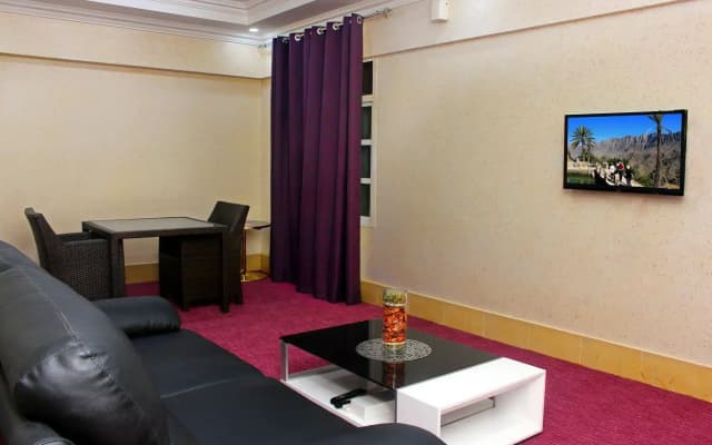 Delmon Hotel Apartments - photo 4