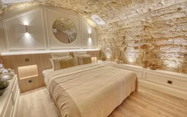 Central Historic Loft by Architect, Near Louvre - photo 4