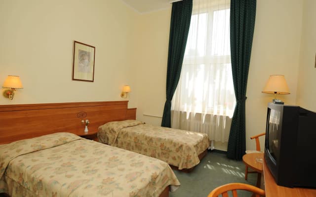 Hunguest Hotel Millennium - photo 2