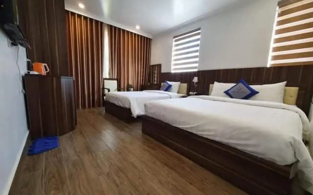 The Marine Hotel - photo 5