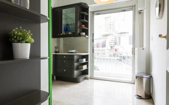 Deco Marble Apt With Acropolis View - photo 3