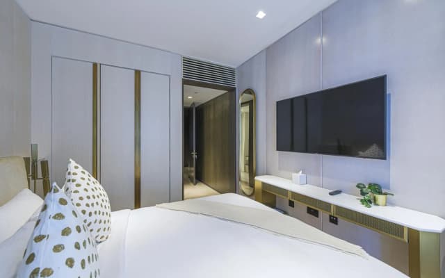 DXB - Five - 41102 - PJ - photo 5