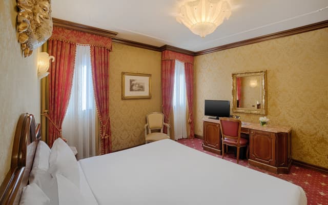 NH Venezia Santa Lucia Hotel - photo 3
