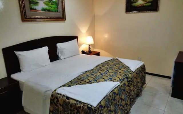 Deira Palace Hotel - photo 3