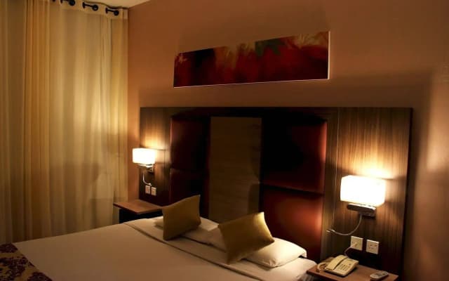 Spark Residence Deluxe Hotel Apartments - photo 4