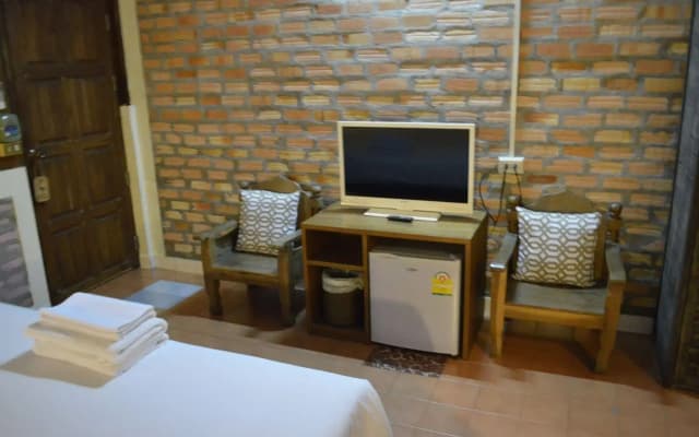 Baan Thai Homestay by bGb Villas - Hostel - photo 2