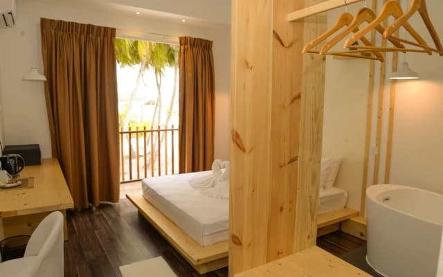 Portia Hotel & Spa - photo 5