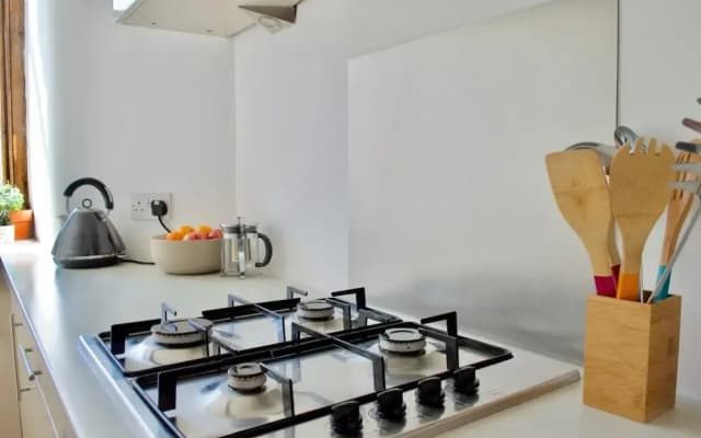 1 Bedroom Flat In Edinburgh - photo 2