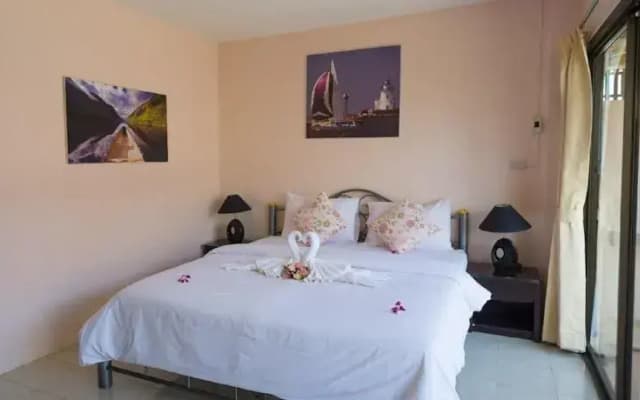 Aurora Guesthouse - photo 5