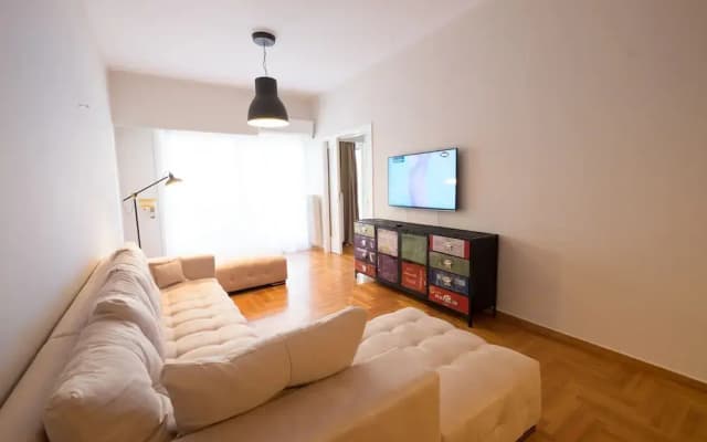 Olala Kolonaki Chic & Spacious 3BR Flat w/ balcony - photo 2