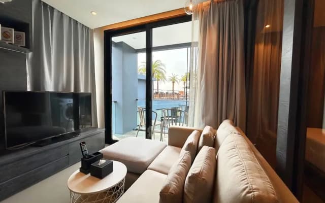 1BR with Rooftop Pool & Gym  C191 - photo 4