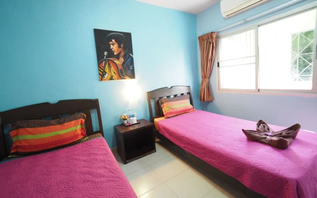 Popeye Guesthouse - photo 3