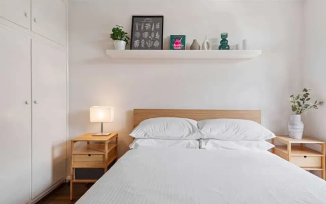 Contemporary 1-bed Unit Near Chapel St - photo 2