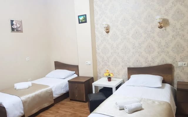 Gold Line Hotel - photo 2