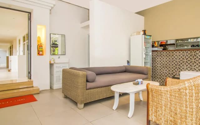 OYO 3200 Anza Hotel - photo 2