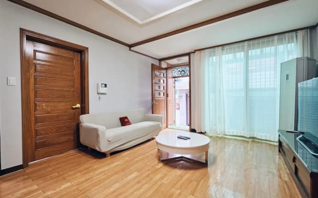 MYEONGDONG 100SQ3BDR FULL Villa - photo 3