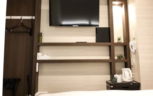 Namba Minami Crystal Hotel - photo 3