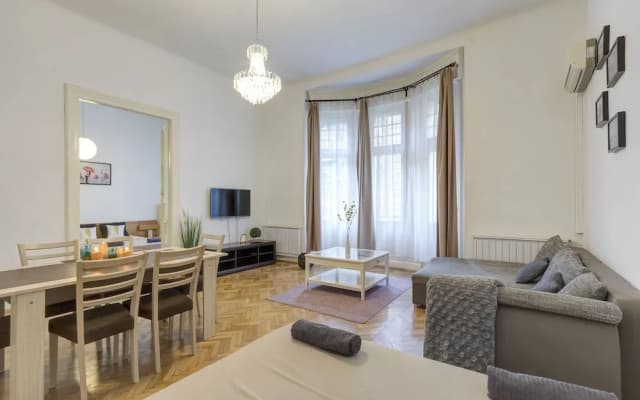 Real Apartments Lovag - photo 5