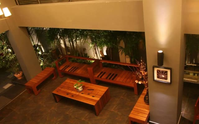 Silom Forest Exclusive Residence - photo 2