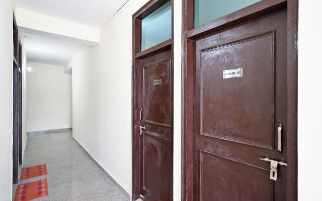 OYO 46744 Hotel Yash - photo 2
