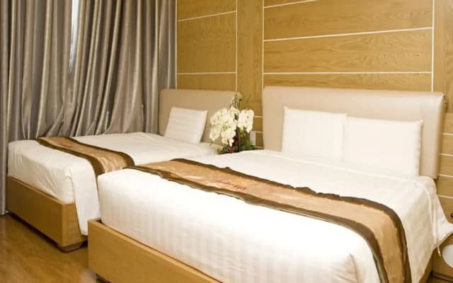 Selena Hotel Saigon - photo 4