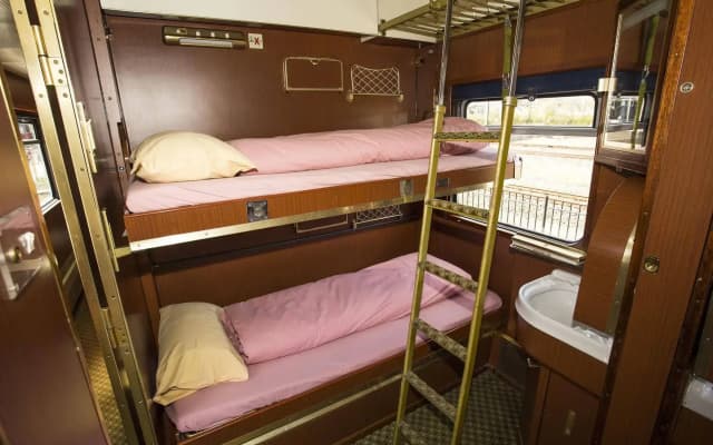 Train Lodge Amsterdam - Hostel - photo 5
