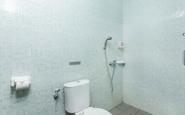 ZEN Rooms Pekerisan - photo 2