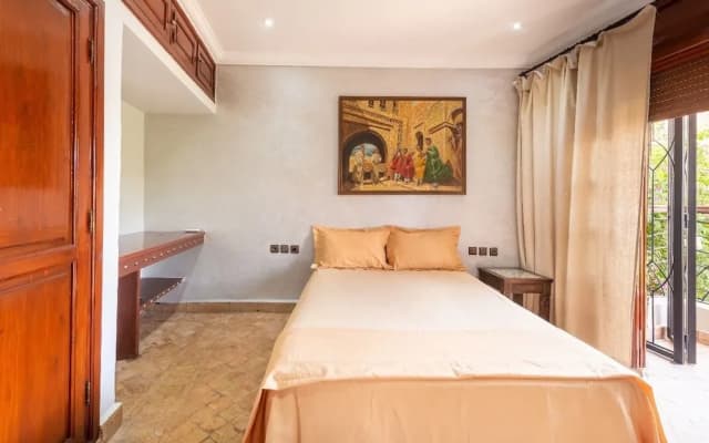 Private Villa In Center - photo 3