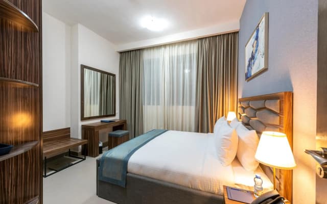 Luxe Grand Hotel Apartments - photo 5