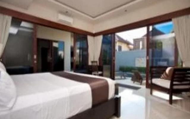 Bali Lighthouse Villa - photo 2