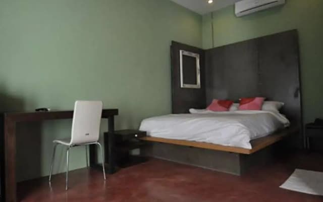 Nimman Soi9 Hotel - photo 4