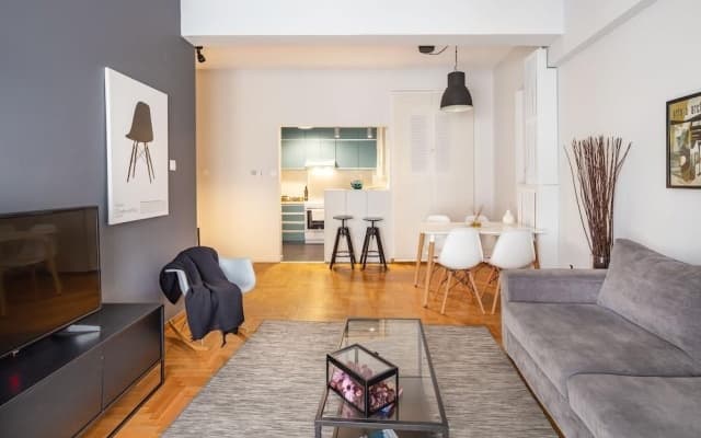 UPSTREET Modern Downtown Flat -Acropolis - photo 2