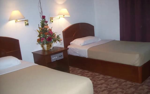 D'Valley Hotel - photo 4