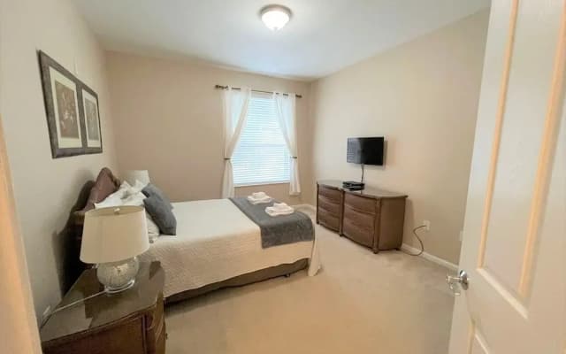Universal Studio's Area Apt by CozyKey - photo 4