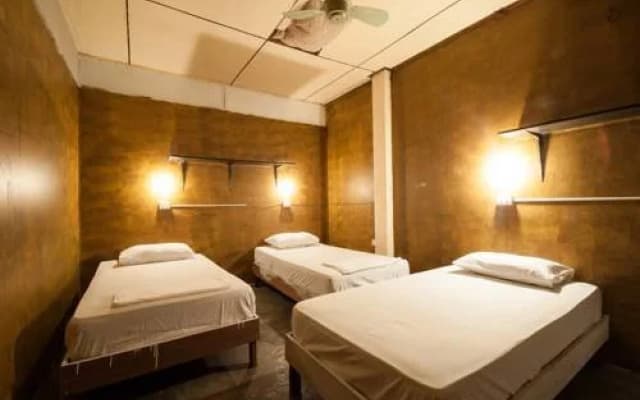 Ghetto Childs Hostel - photo 4