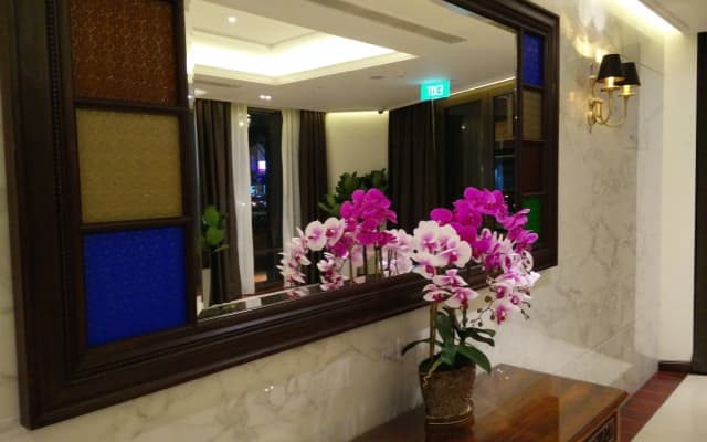 AM Hotel - photo 2