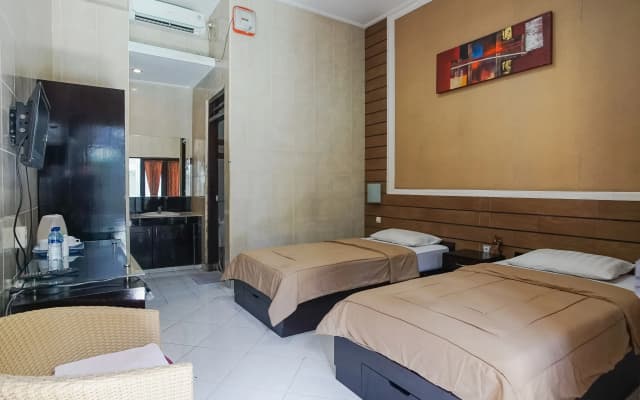 Denays Guest House Jimbaran By Zuzu - photo 4