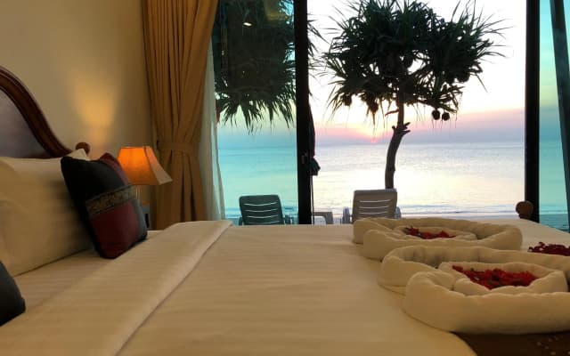 Lanta Seafront Resort - photo 2