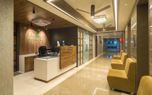 Lucky Inn Suites - photo 2