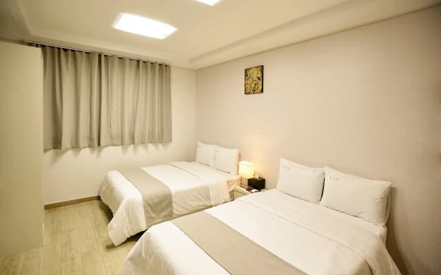 Yeongdeungpo VIP Hotel - photo 4