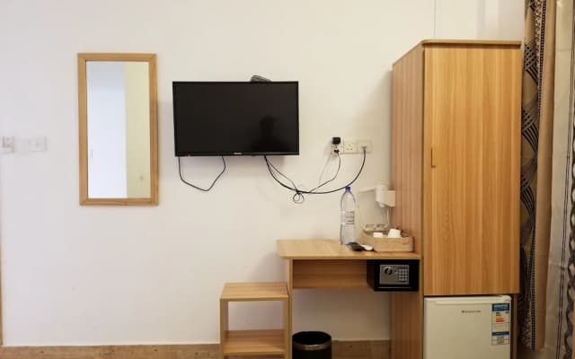 Nomadic Inn - photo 2