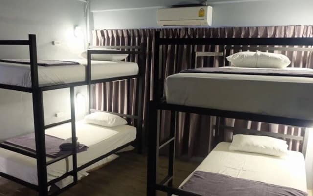 Zent & Bao Hostel - photo 2