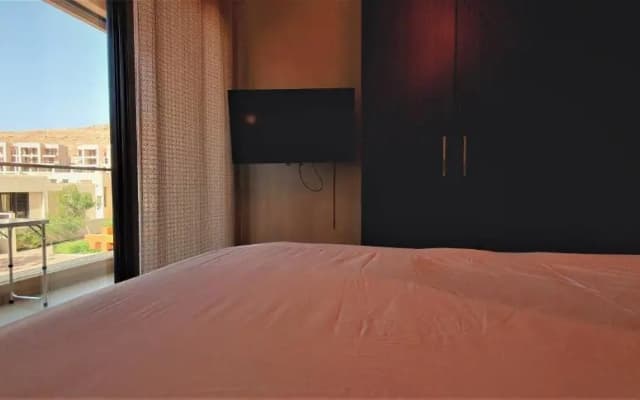 ONE Elegant Apartment in Muscat Bay 01 - photo 3