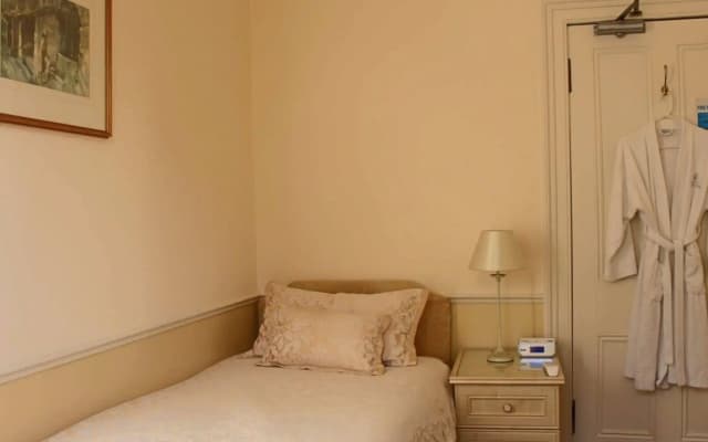 Highfield Guest House - photo 3